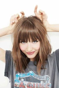 srednje dugačka kosa