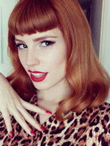 retro ženska frizura