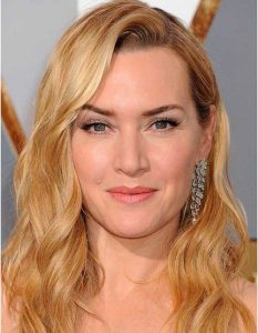 duga kosa podeljena na stranu